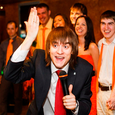 Ведущий Александр Марков 