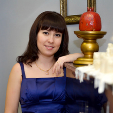 Ведущий Елена Шошева 