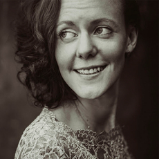 Ведущий Ирина Стрелец 