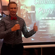 Ведущий Иван Шерстобитов 