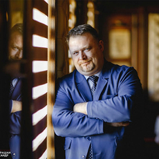 Ведущий Николай Рябов 