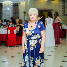 Ведущий Светлана Глуховская 