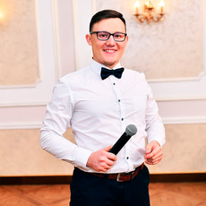 Ведущий Валерий Браницкий 