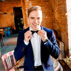 Ведущий Вячеслав Еремин 