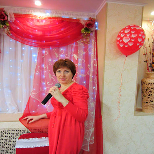 Ведущий Алена Буторина 