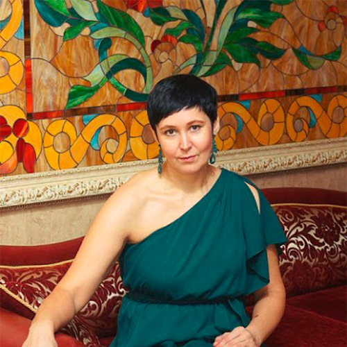 Ведущий Елена Володева 