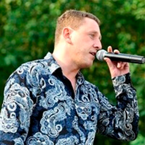 Ведущий Сергей Набоков 